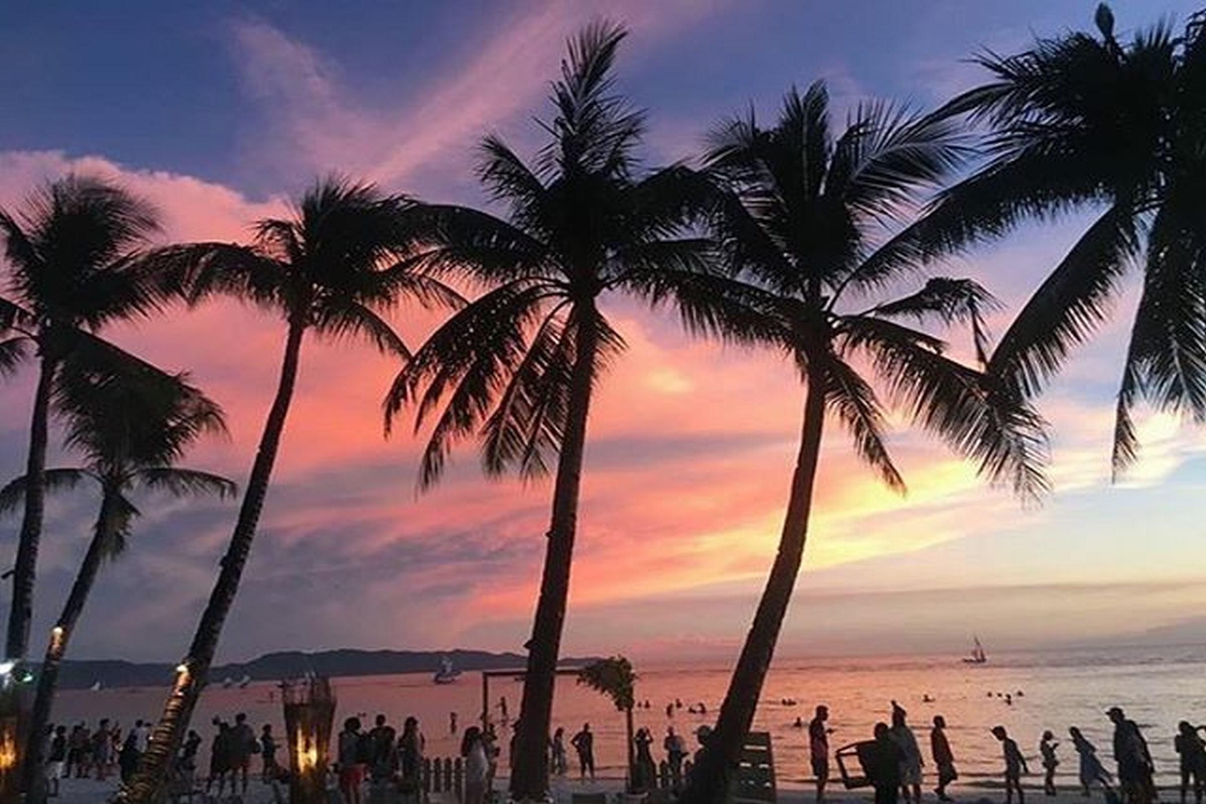 Crimson Resort And Spa Boracay Yapak Ngoại thất bức ảnh
